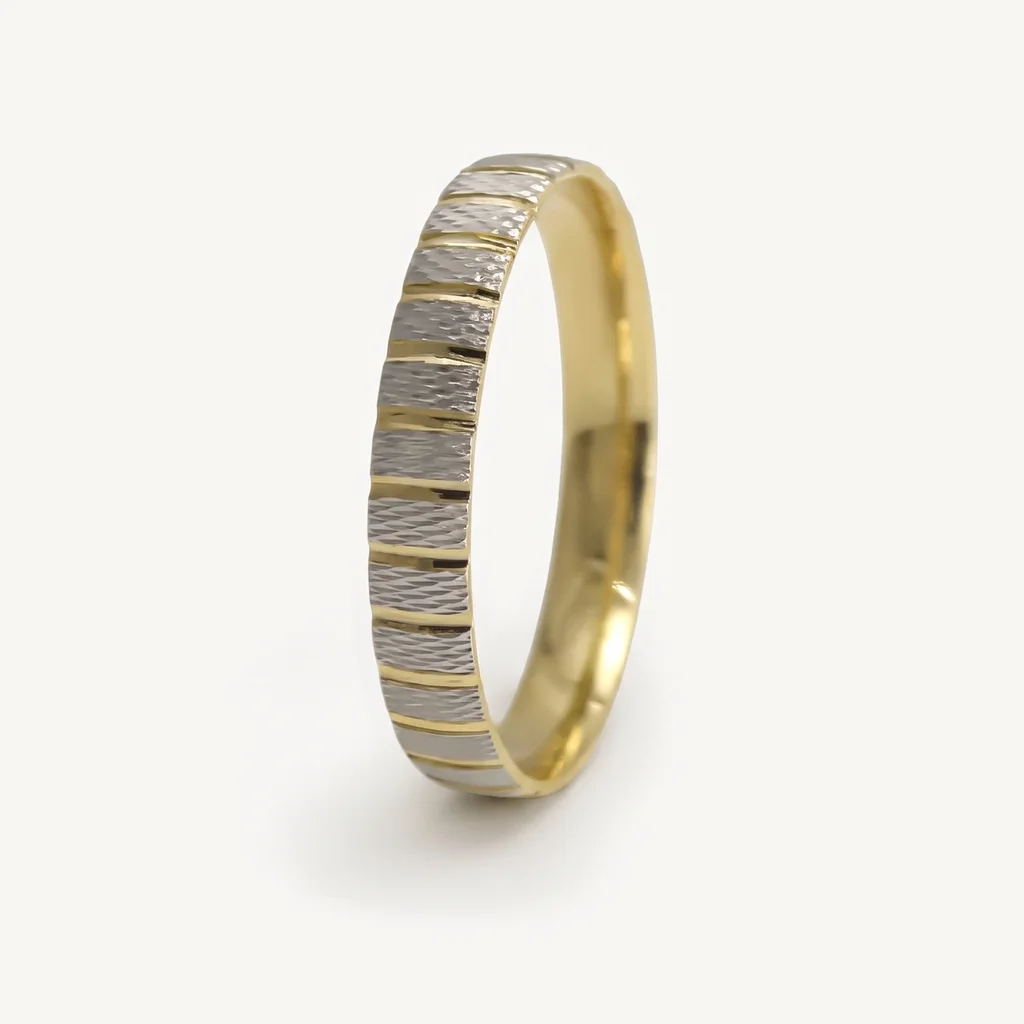 Linear contrast, his, Bars of white and yellow running across the face of both. 3.5mm, sold alone or as a set.